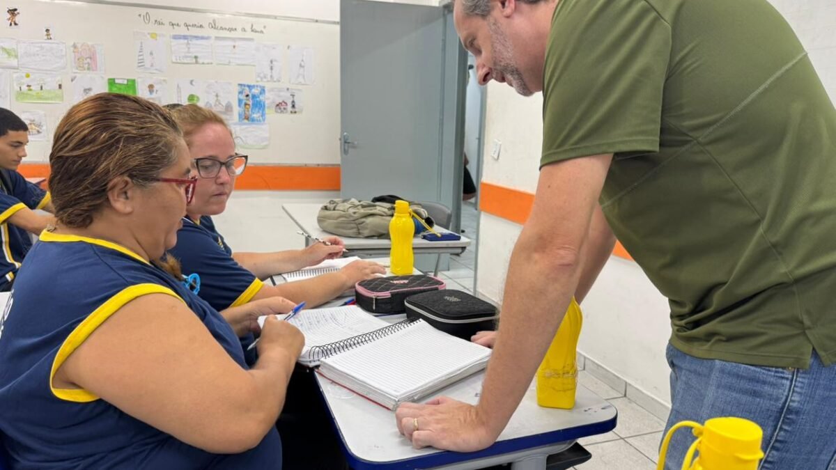 Rio ds Ostras abre inscrição para Educação de Jovens e Adultos (EJA)