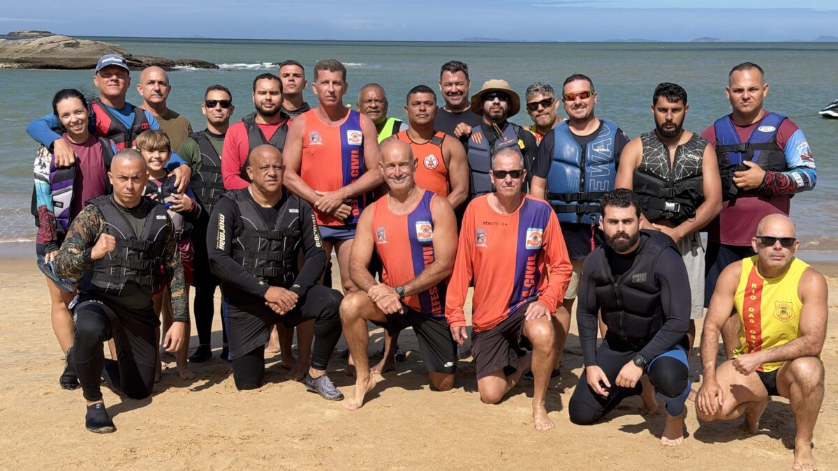 Rio das Ostras promove capacitação de pilotos de moto aquática