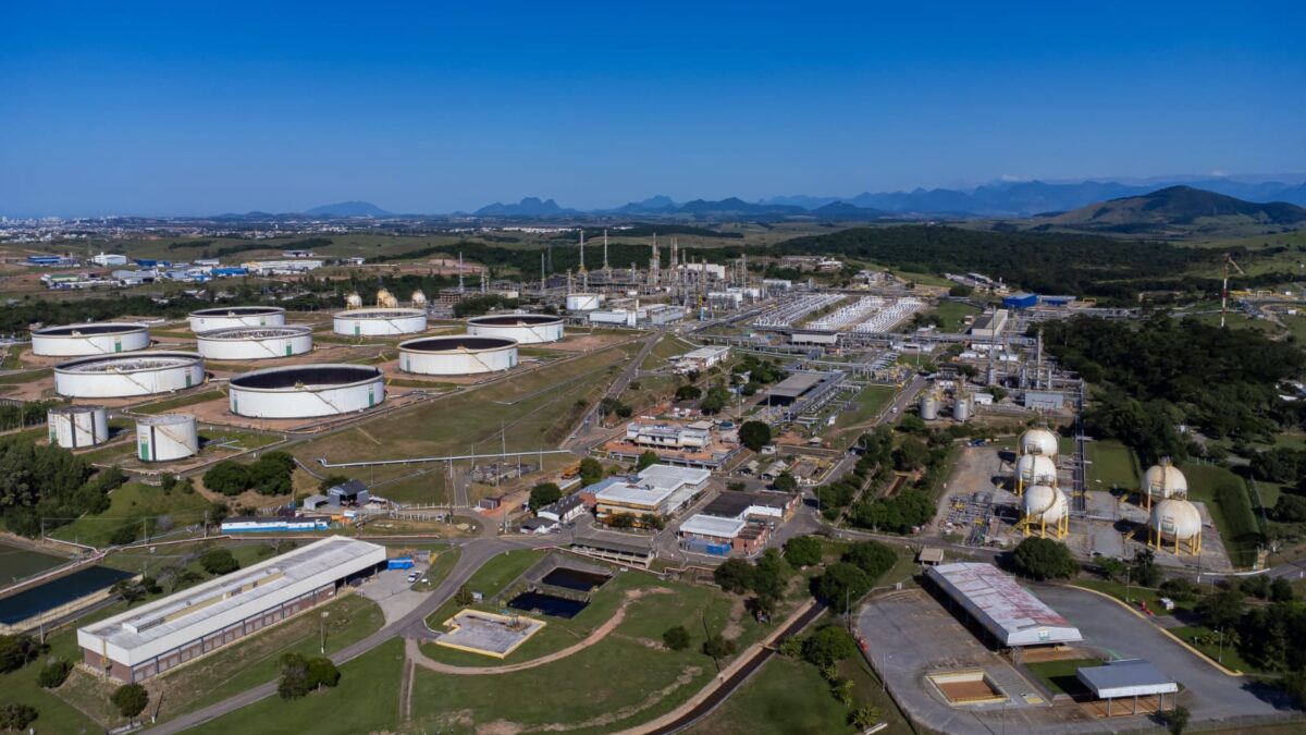 Macaé alcança 143,5 mil empregos formais e registra crescimento de 49,2% desde 2021