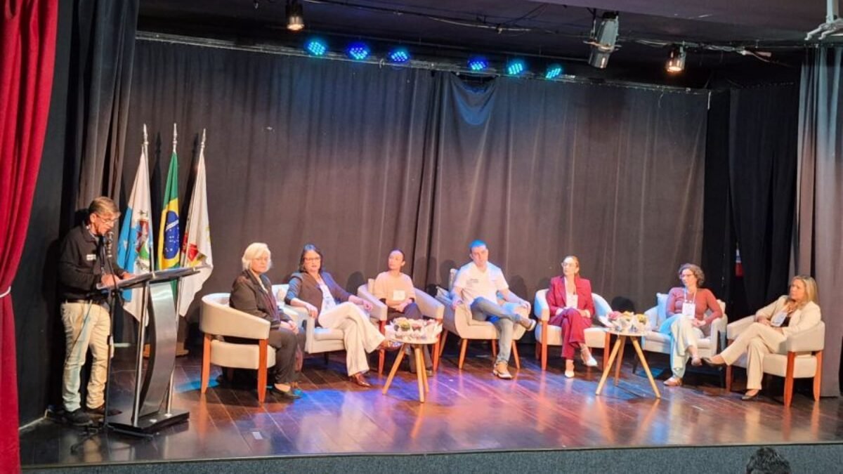 Municípios da Baixada Litorânea se reúnem para fortalecer o SUS em Seminário de Educação Permanente