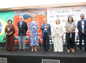 Macaé compartilha experiências e boas práticas em seminários nacional e internacional de Ouvidorias