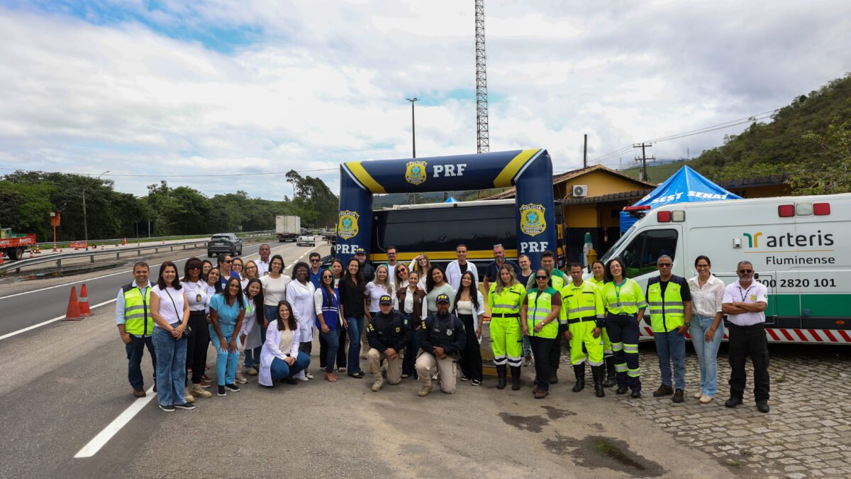 Iniciativa ofereceu atendimentos médicos, vacinação, testes rápidos e orientações de saúde. Foto: Anderson Silva